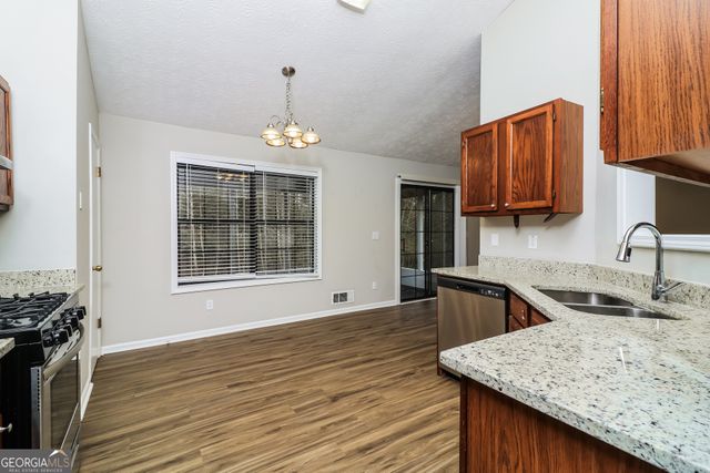 2068 Winsburg Drive NW, Kennesaw, GA 30144