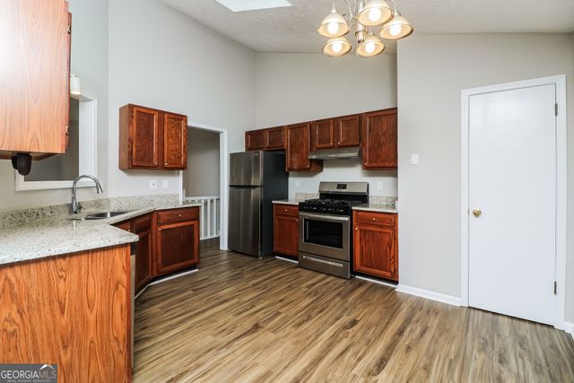 2068 Winsburg Drive NW, Kennesaw, GA 30144