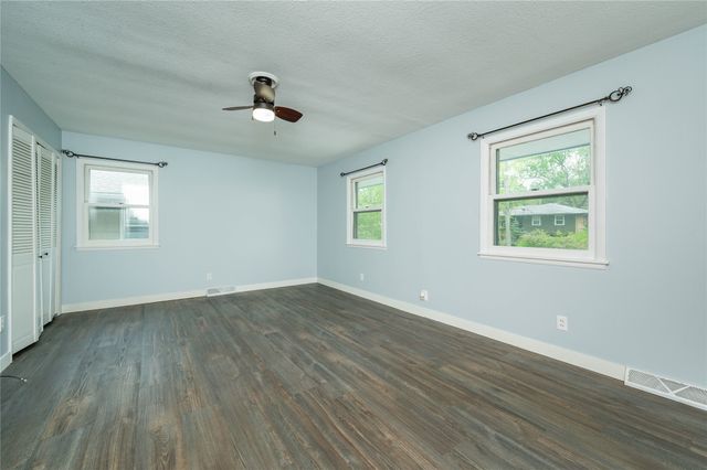 2807 64th Street, Des Moines, IA 50322