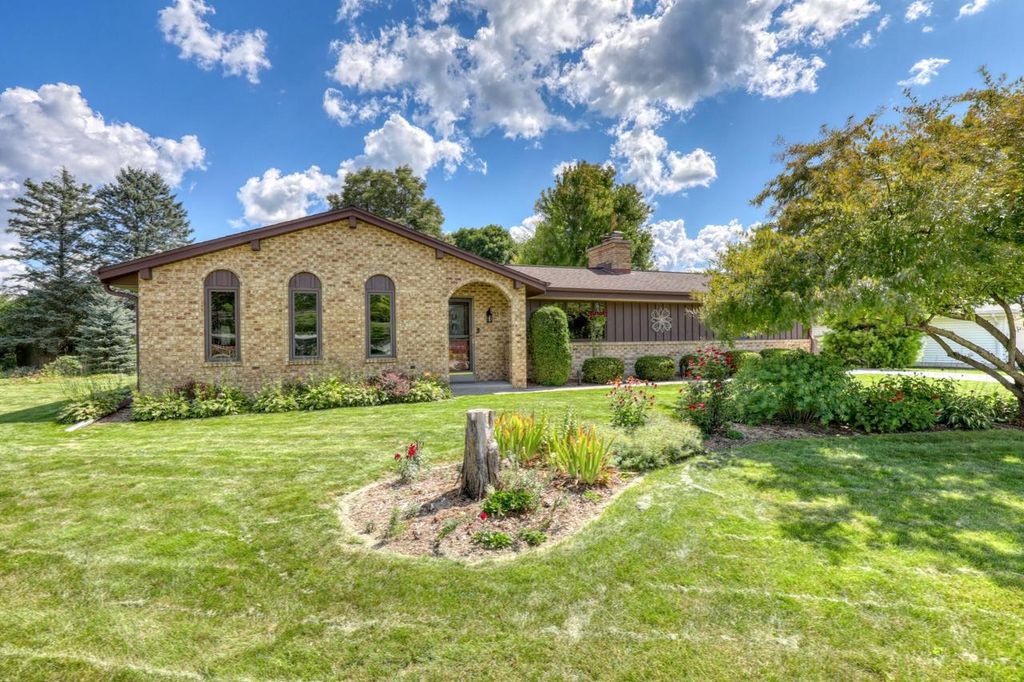 W204S10346 Cindy COURT, Muskego, WI 53150