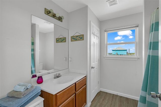 1271 Faggards Slip, Gilchrist, TX 77617