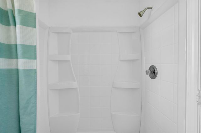 1271 Faggards Slip, Gilchrist, TX 77617