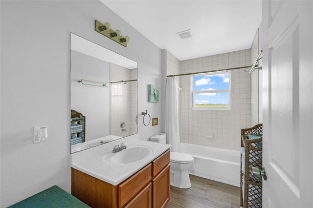 1271 Faggards Slip, Gilchrist, TX 77617