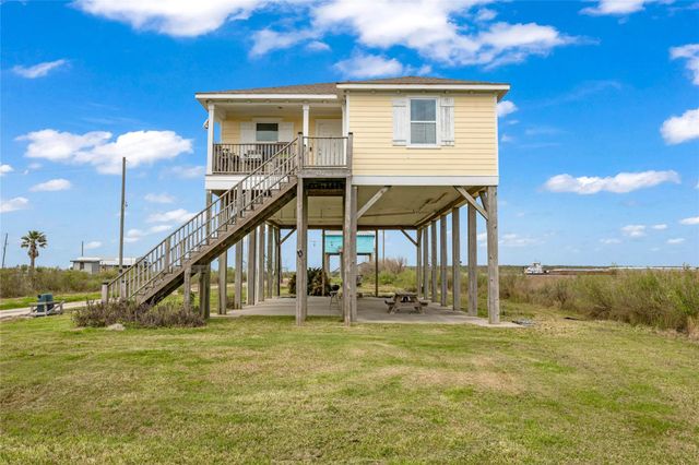 1271 Faggards Slip, Gilchrist, TX 77617