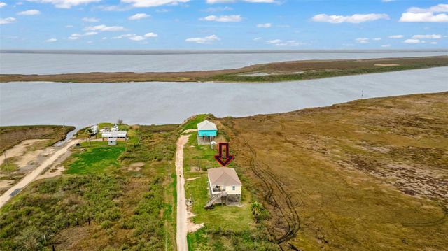 1271 Faggards Slip, Gilchrist, TX 77617
