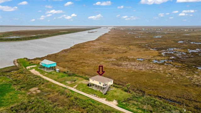 1271 Faggards Slip, Gilchrist, TX 77617