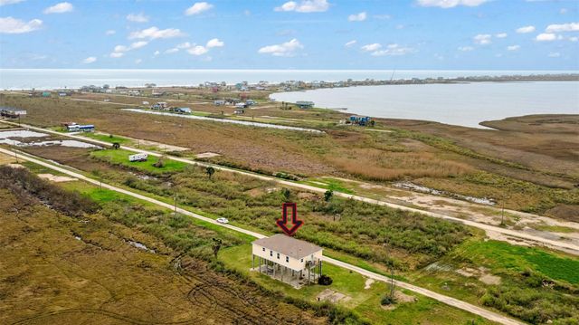 1271 Faggards Slip, Gilchrist, TX 77617