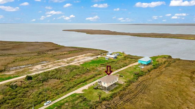 1271 Faggards Slip, Gilchrist, TX 77617