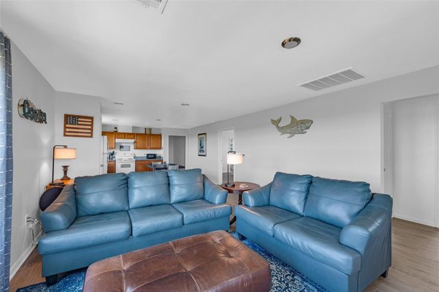 1271 Faggards Slip, Gilchrist, TX 77617