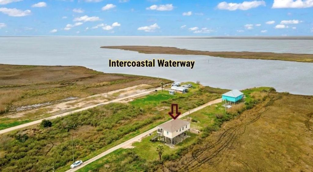 1271 Faggards Slip, Gilchrist, TX 77617