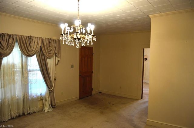 183 E Aiken Road, Eden, NC 27288