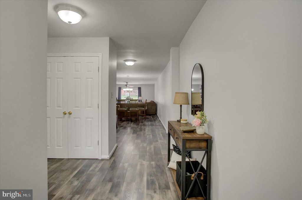 Image 11 of property listing at 7 ECKSTINE CT, Smithsburg, MD 21783