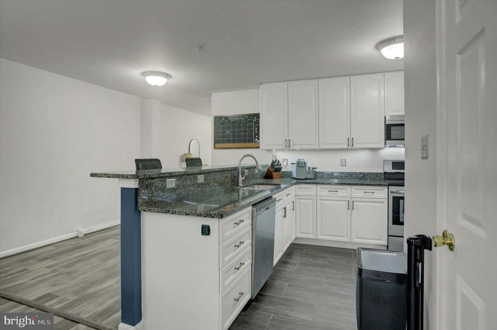 Image 15 of property listing at 7 ECKSTINE CT, Smithsburg, MD 21783