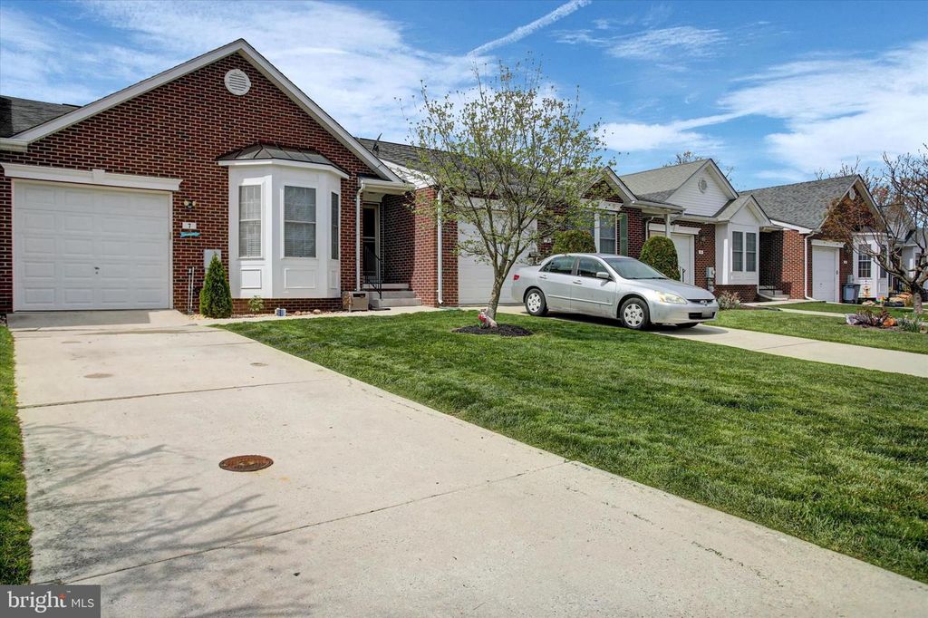 Image 3 of property listing at 7 ECKSTINE CT, Smithsburg, MD 21783