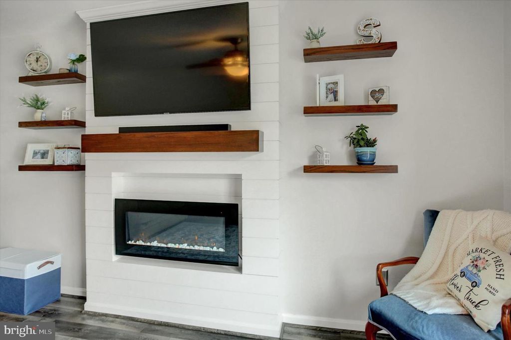 Image 22 of property listing at 7 ECKSTINE CT, Smithsburg, MD 21783