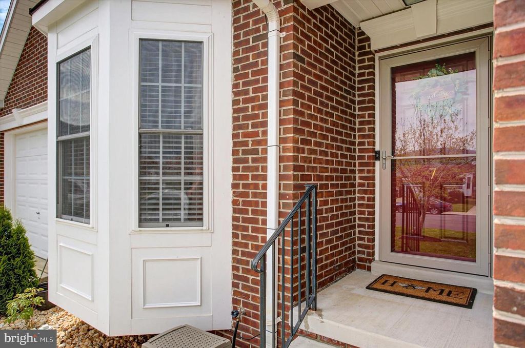 Image 4 of property listing at 7 ECKSTINE CT, Smithsburg, MD 21783