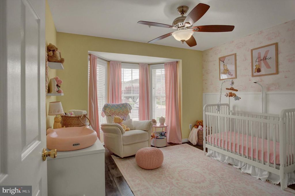 Image 9 of property listing at 7 ECKSTINE CT, Smithsburg, MD 21783