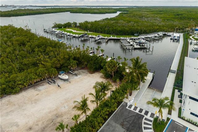 25060 Bay Cedar DR, Bonita Springs, FL 34134