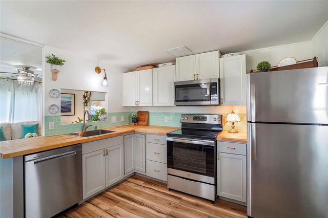 512 IMPERIAL DRIVE, North Port, FL 34287
