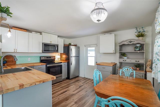 512 IMPERIAL DRIVE, North Port, FL 34287