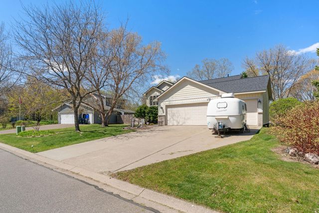 2671 Oakview Lane, Monticello, MN 55362