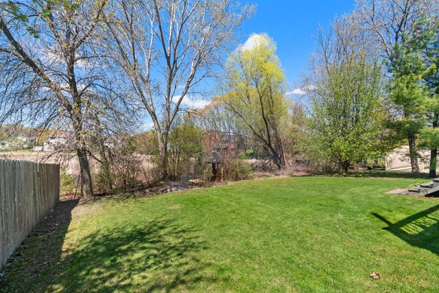 2671 Oakview Lane, Monticello, MN 55362