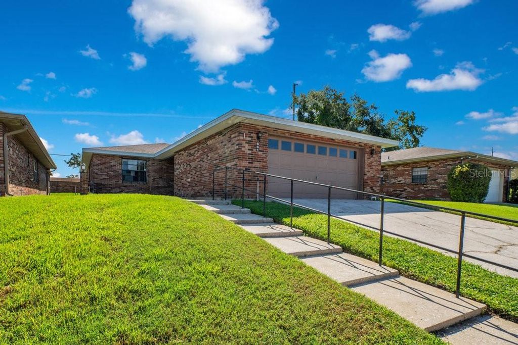 661 LAKE CAROLYN CIRCLE, Lakeland, FL 33813