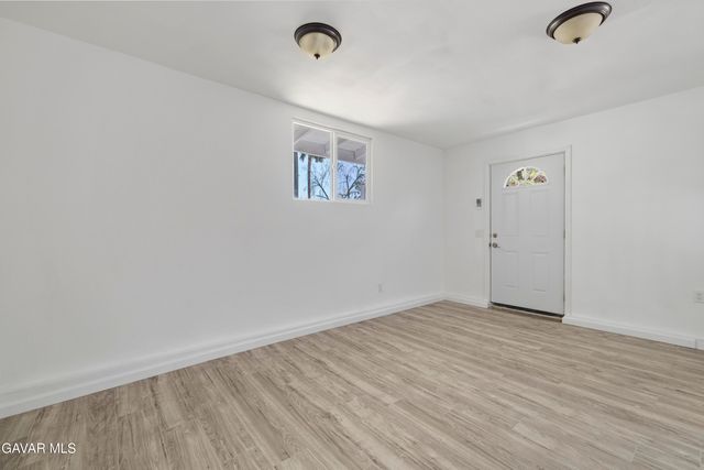 45517 Kingtree Avenue, Lancaster, CA 93534