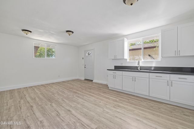 45517 Kingtree Avenue, Lancaster, CA 93534