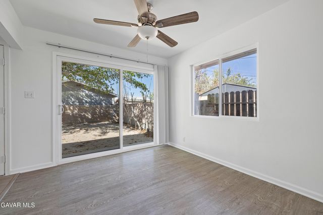 45517 Kingtree Avenue, Lancaster, CA 93534