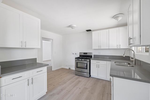 45517 Kingtree Avenue, Lancaster, CA 93534