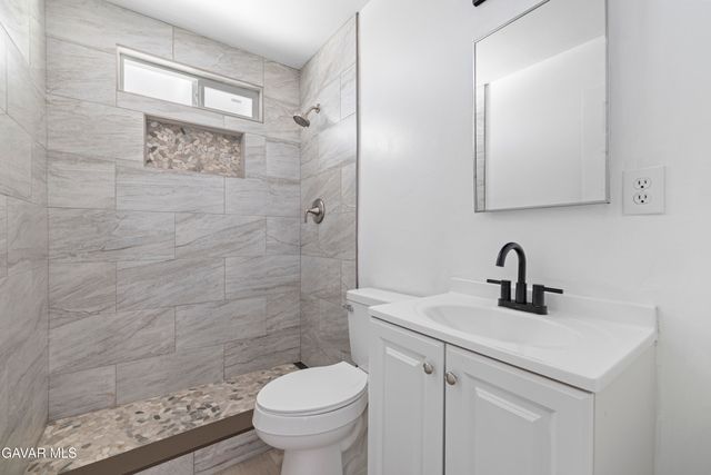 45517 Kingtree Avenue, Lancaster, CA 93534