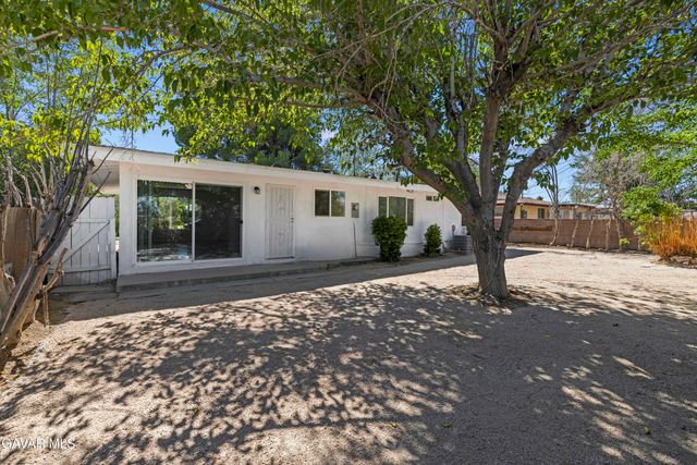 45517 Kingtree Avenue, Lancaster, CA 93534