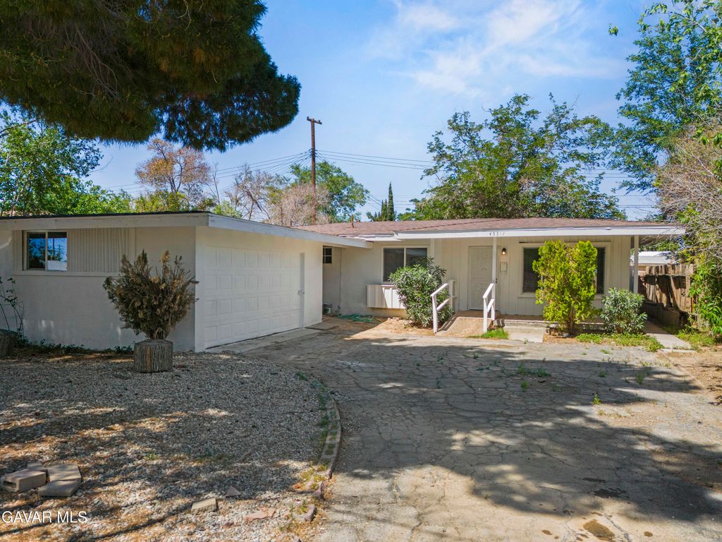 45517 Kingtree Avenue, Lancaster, CA 93534