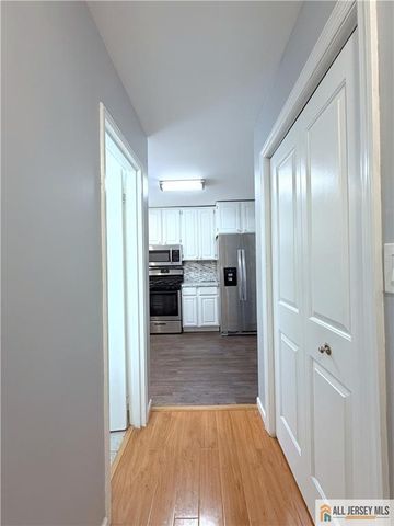 406 Cranbury Road 7, East Brunswick, NJ 08816