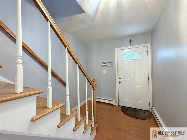 406 Cranbury Road 7, East Brunswick, NJ 08816