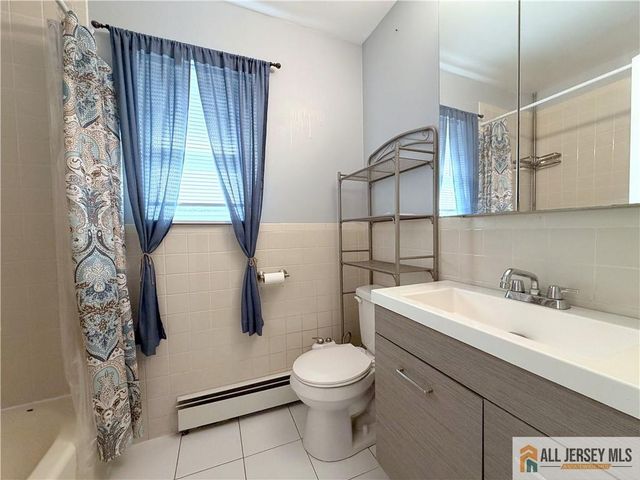 406 Cranbury Road 7, East Brunswick, NJ 08816