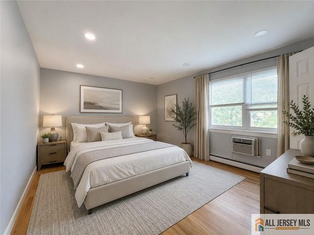 406 Cranbury Road 7, East Brunswick, NJ 08816