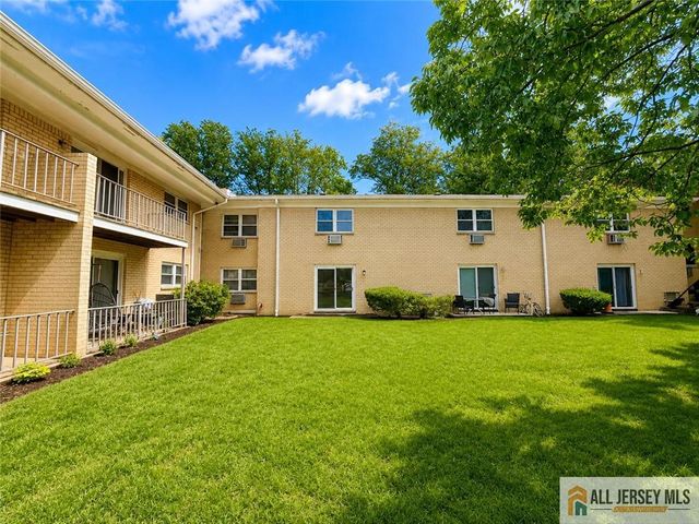 406 Cranbury Road 7, East Brunswick, NJ 08816