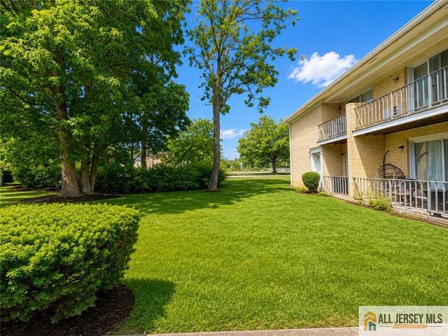 406 Cranbury Road 7, East Brunswick, NJ 08816