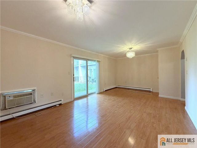 406 Cranbury Road 7, East Brunswick, NJ 08816