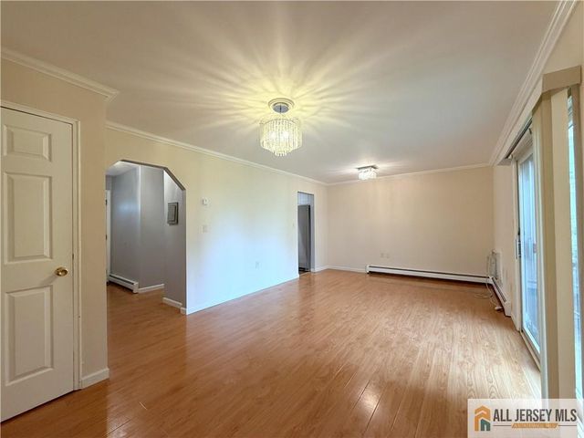 406 Cranbury Road 7, East Brunswick, NJ 08816