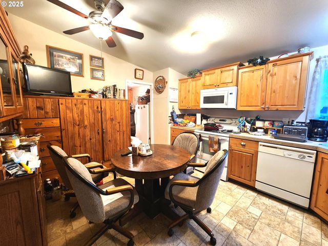 845 W ARCH St, Union, OR 97883