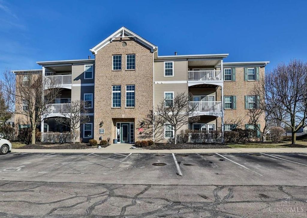 3224 Grand Falls Boulevard, Deerfield Twp., OH 45039