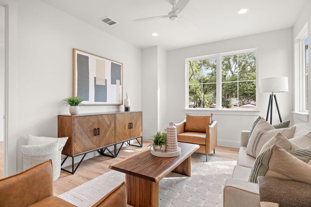 5032 Lansing DR, Austin, TX 78745