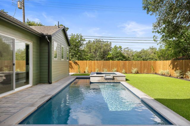 5032 Lansing DR, Austin, TX 78745