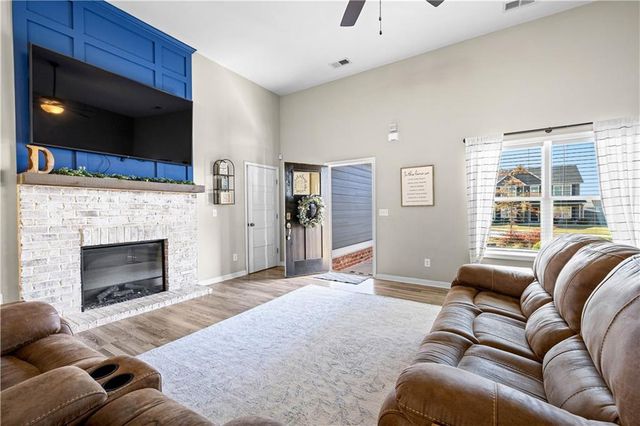 161 Springwood Drive, Carrollton, GA 30117