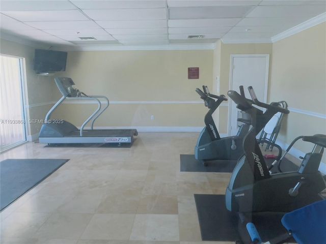 201 Golden Isles Dr 510, Hallandale Beach, FL 33009