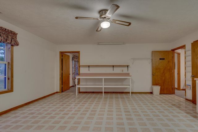 121 Joe Ave, Hohenwald, TN 38462