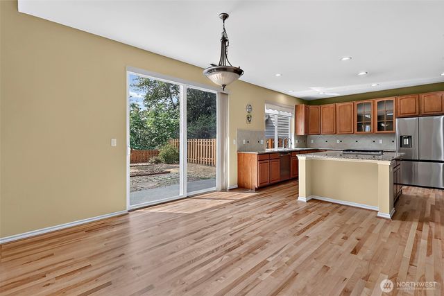 6733 Montevista Drive SE, Auburn, WA 98092